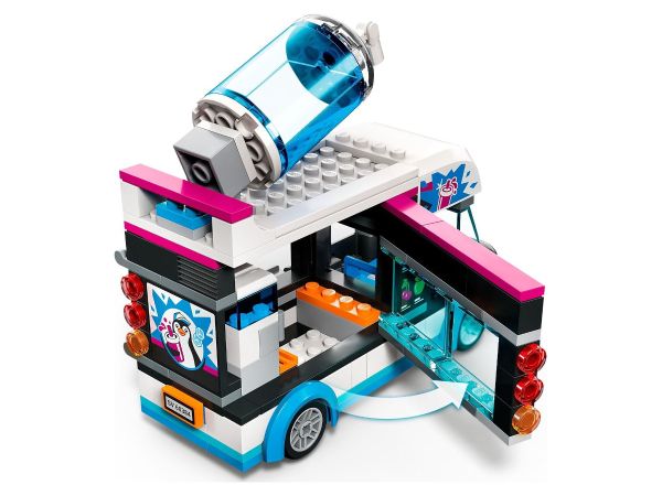 Lego 60384 c