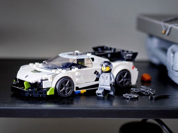 Lego 76900 d
