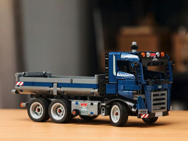 Lego 42203 c