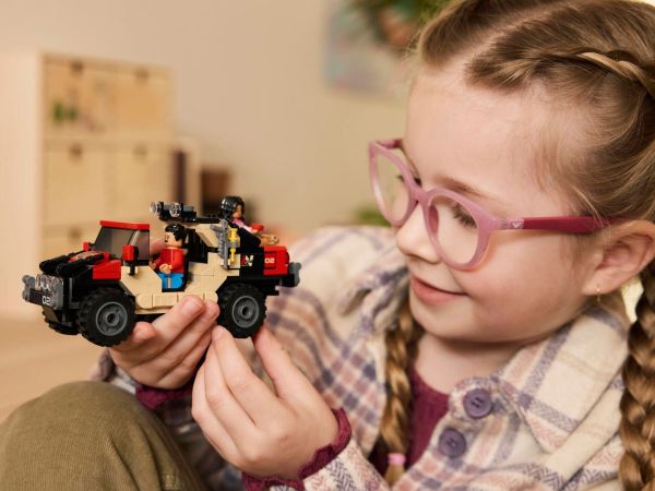 Lego 76972 c