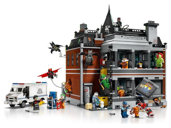 Lego 76300 b