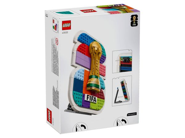 Задна страна на кутията на LEGO 43032 с демонстрация на настолната стойка и кукичката за стена