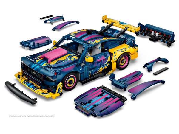 Страничен изглед на сглобения спортен автомобил LEGO Technic 42236 Aston Martin от Get7