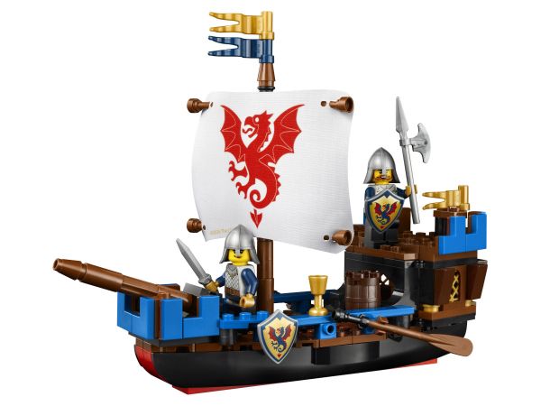 Сглобено фентъзи създание LEGO Ideas 40912 Sea Dragon върху морска подложка от Get7