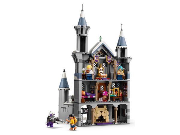 Сглобен мащабен модел на снежния замък от LEGO ONE PIECE 75645 с размери 35х17х23 см